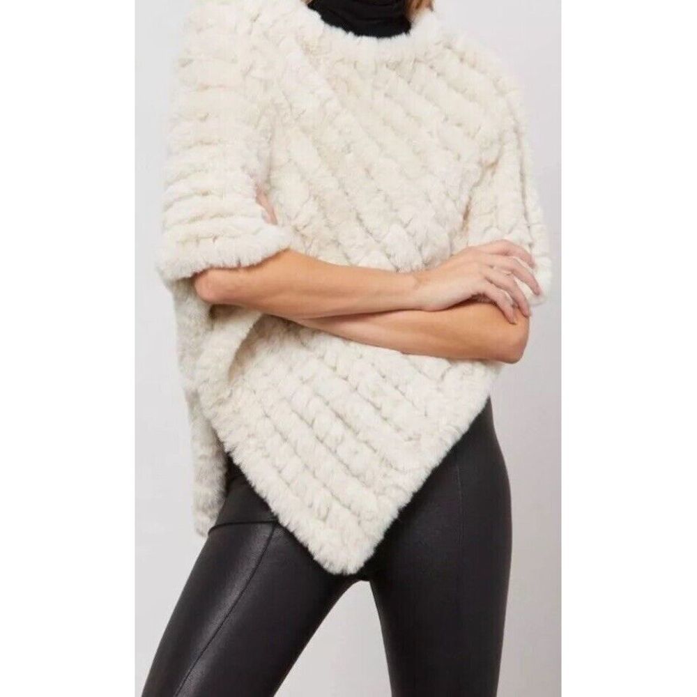 BCBGMAXAZARIA Poncho Style Faux Fur Jacket Cream Ivory Color Women's‎ Size XL